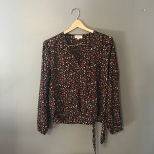 Loft v neck lightweight floral too